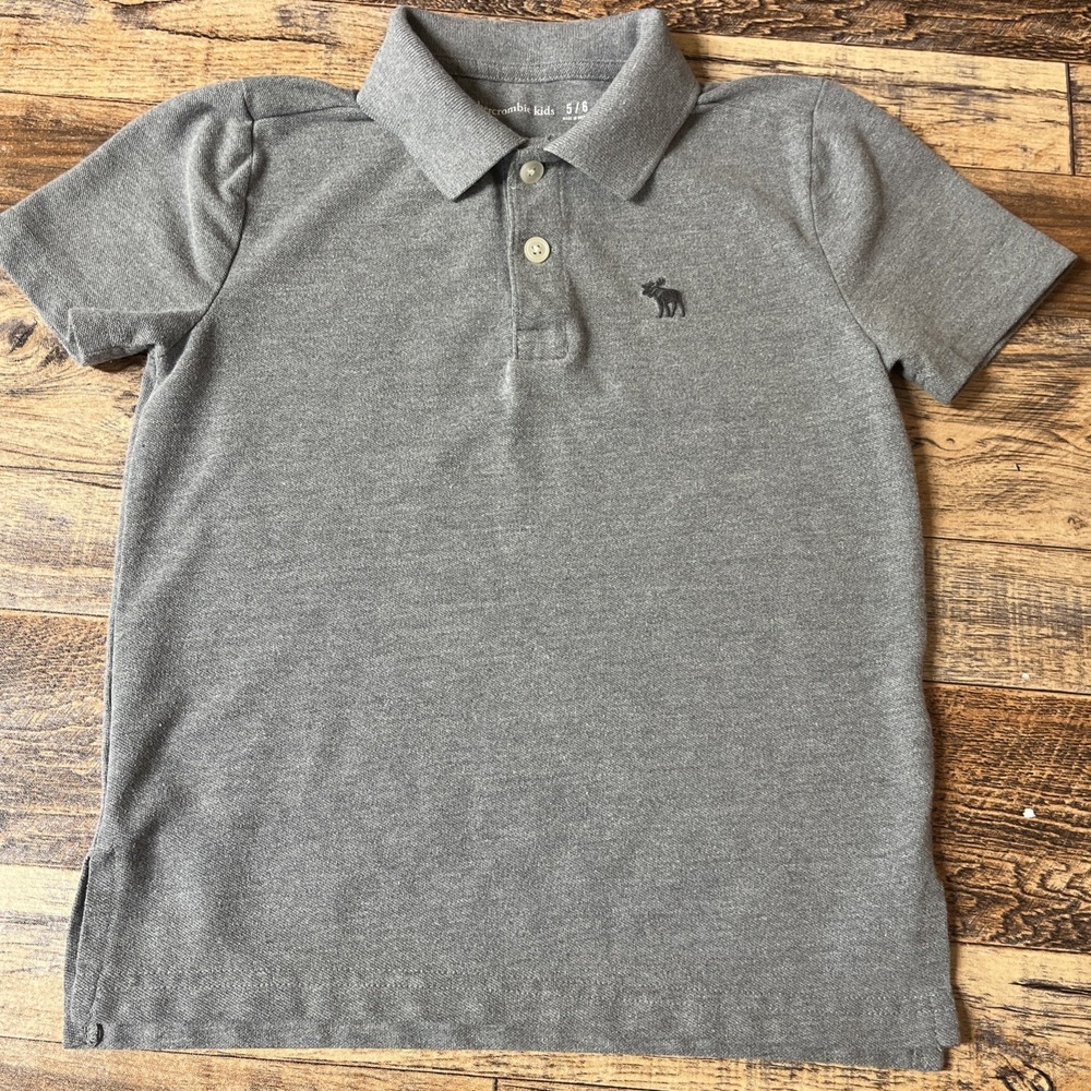 Abercrombie Kids Polo Shirt Boys 5/6 Gray Embroidered Logo Preppy Classic Staple
